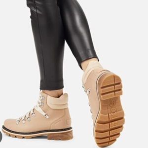 Women’s Sorel Lennox Hiker Boots Size 6